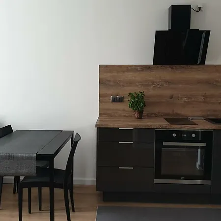 Quo Vadis Apartment *